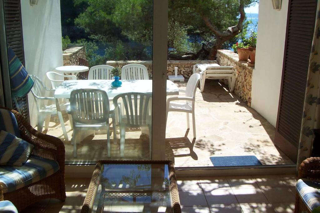 Waterfront Apartment 'Maria'. Pool. Wifi Santanyí Exteriör bild