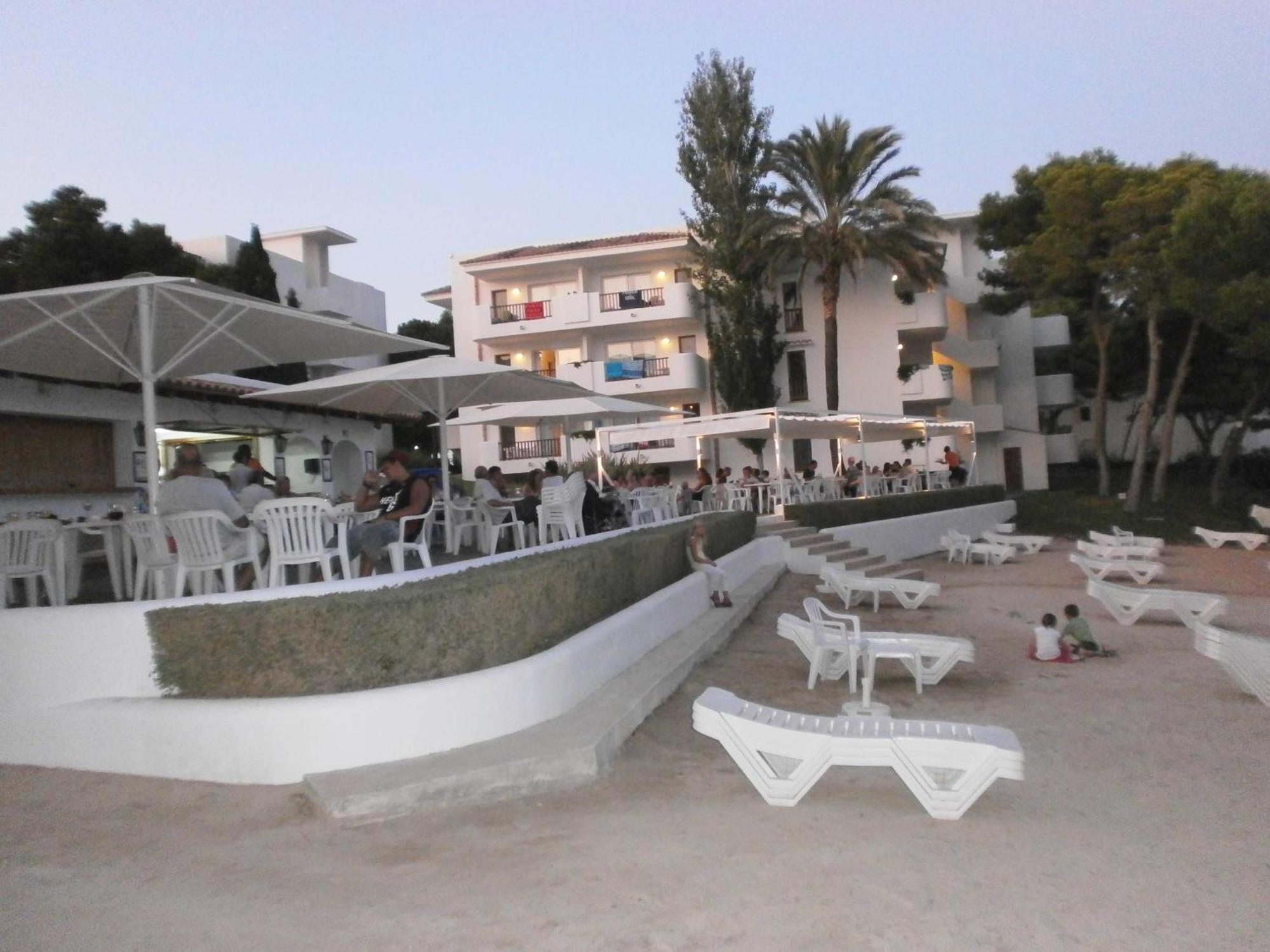 Waterfront Apartment 'Maria'. Pool. Wifi Santanyí Exteriör bild