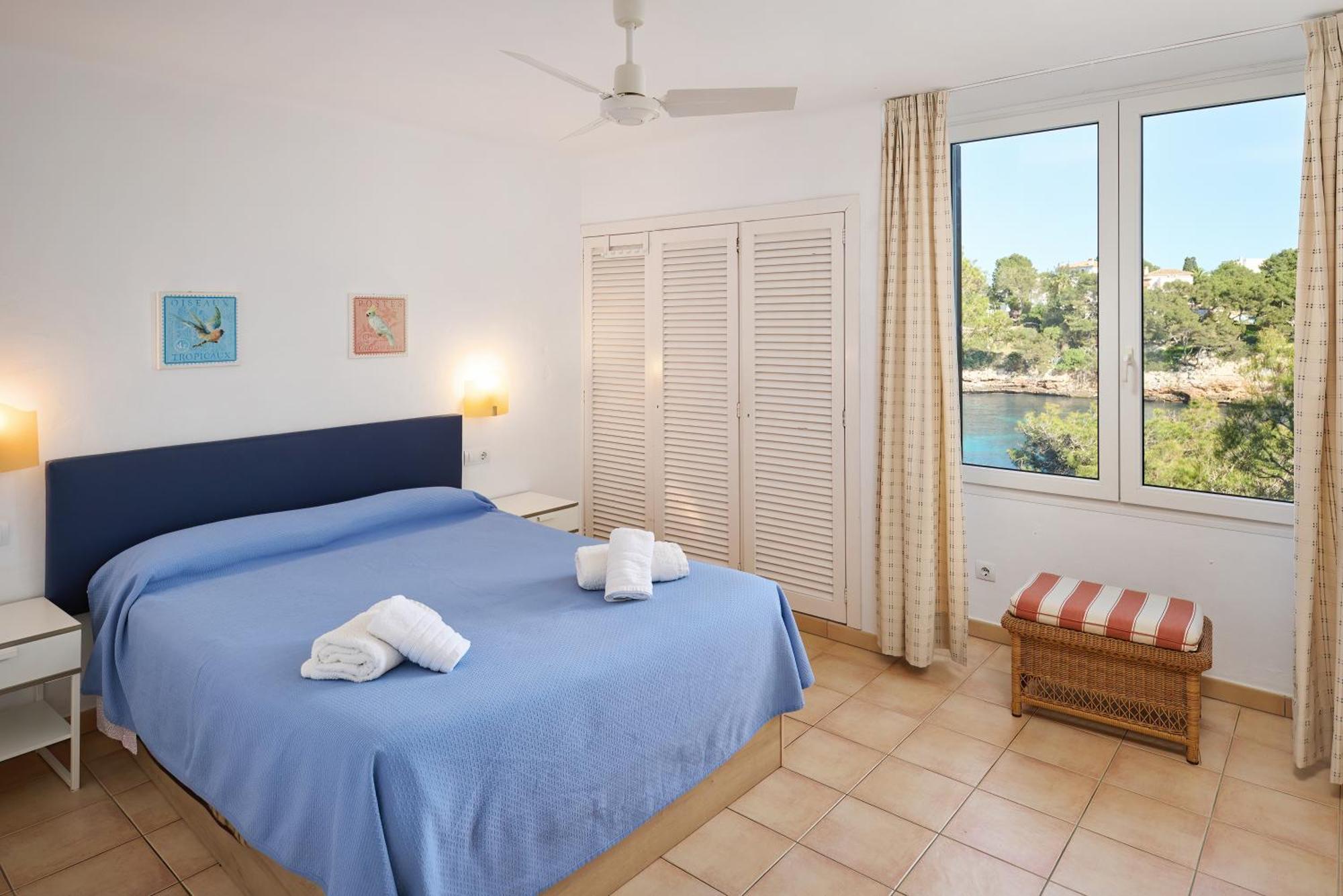 Waterfront Apartment 'Maria'. Pool. Wifi Santanyí Exteriör bild